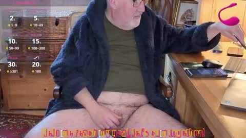 Snapshot of fellainsp8 chatting on 02/08/26, 09:13 Adam online show from 02/08/26, 09:13