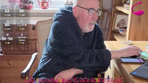 Snapshot of fellainsp8 chatting on 02/16/26, 02:02 Adam online show from 02/16/26, 02:02