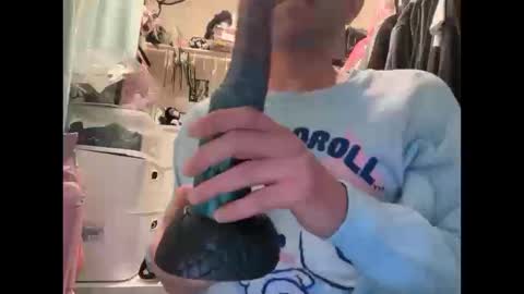 femboyfangs online show from 10/13/25, 07:47