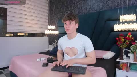 Femboy Max online show from 02/20/26, 11:32