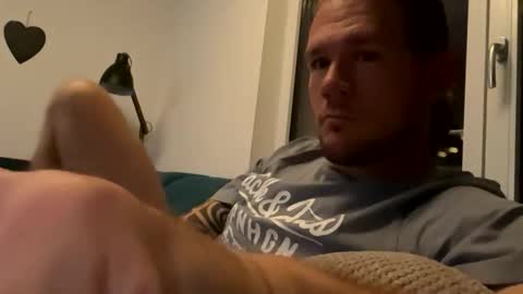 ferdl1988_1 online show from 09/14/25, 08:08