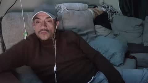 Snapshot of fernand89 chatting on 02/13/25, 06:52 fernand89 online show from 02/13/25, 06:52