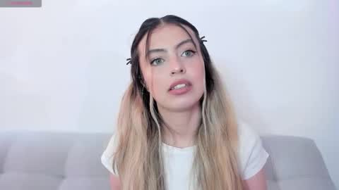 fernanda  online show from 03/17/26, 02:42