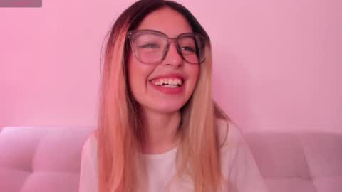 fernanda  online show from 03/19/26, 04:00