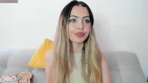 fernanda  online show from 04/05/26, 02:36