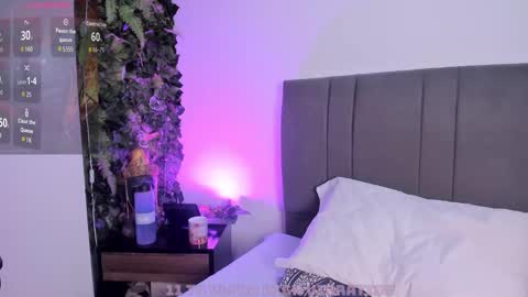 fernanda_liie_ online show from 02/05/26, 12:43