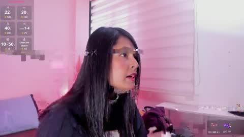 fernanda_liie_ online show from 04/14/26, 12:33