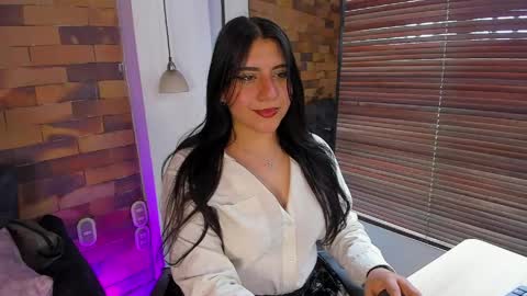 Fernanda online show from 06/05/26, 03:07