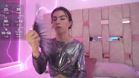 fernanda_thail_ online show from 03/23/26, 07:40
