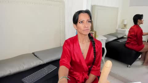 Fernanda  online show from 05/27/26, 01:57