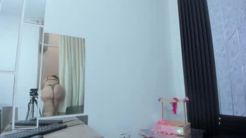 Snapshot of fernandaclar chatting on 11/18/25, 06:34 Fernandaclar online show from 11/18/25, 06:34