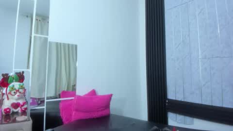 Fernandaclar online show from 12/20/25, 11:17