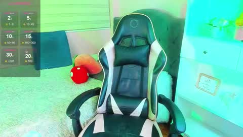 Fernanda Diaz online show from 11/25/25, 06:19