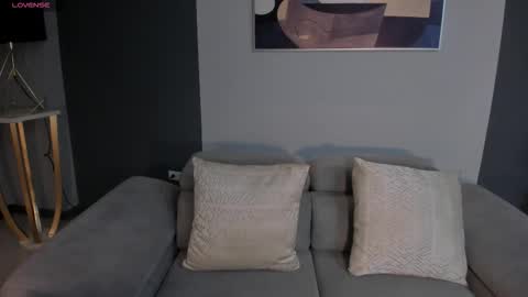 FER  online show from 10/12/25, 11:04