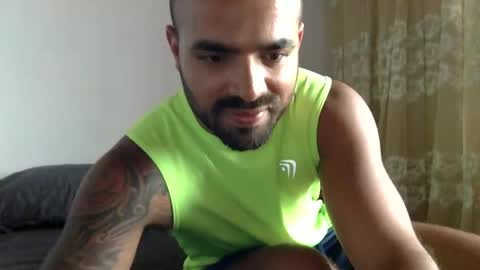 Snapshot of ferpaisa2024 chatting on 01/01/25, 06:16 insta ferxx1210 Fercho online show from 01/01/25, 06:16