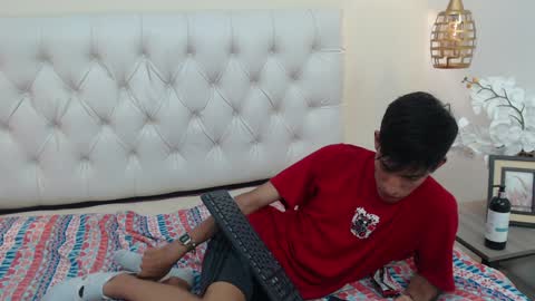 FER PHOENIX online show from 02/03/25, 09:30