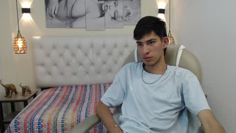 FER PHOENIX online show from 02/04/25, 08:56