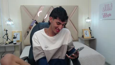 FER PHOENIX online show from 03/07/25, 09:51