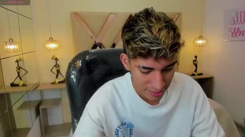 FER PHOENIX online show from 11/27/25, 03:41