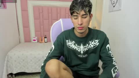 FER PHOENIX online show from 04/10/26, 03:45