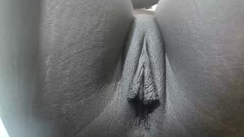 Snapshot of ferriena chatting on 10/22/25, 07:52 Ferie online show from 10/22/25, 07:52