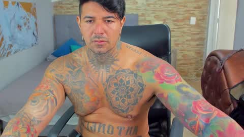 Snapshot of fervent_dude chatting on 12/28/24, 01:38 Kamilo online show from 12/28/24, 01:38