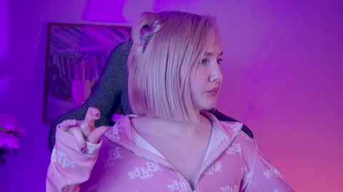 Snapshot of fetishrey chatting on 12/01/24, 07:36 Rey online show from 12/01/24, 07:36