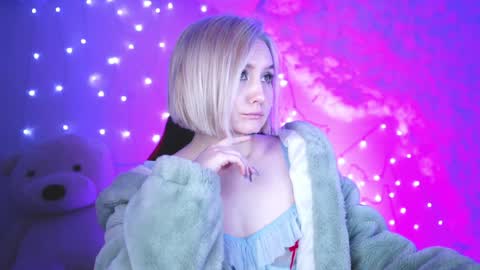 Snapshot of fetishrey chatting on 12/14/24, 03:04 Rey online show from 12/14/24, 03:04