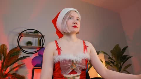 Snapshot of fetishrey chatting on 12/24/24, 11:49 Rey online show from 12/24/24, 11:49