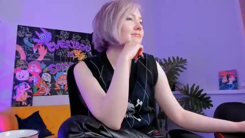 Snapshot of fetishrey chatting on 02/15/25, 05:50 Rey online show from 02/15/25, 05:50