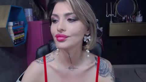 Sarah online show from 12/19/24, 06:01