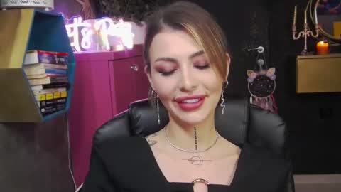 Sarah online show from 02/26/25, 07:38