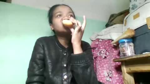 Snapshot of fetranialdy chatting on 10/06/25, 04:21 fetranialdy online show from 10/06/25, 04:21