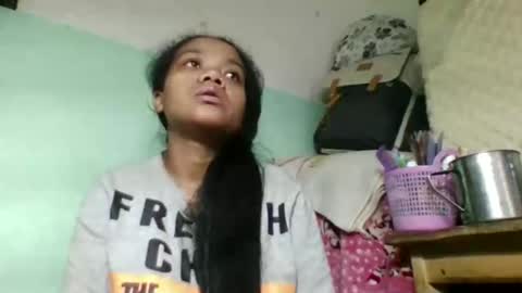 Snapshot of fetranialdy chatting on 10/27/25, 04:38 fetranialdy online show from 10/27/25, 04:38