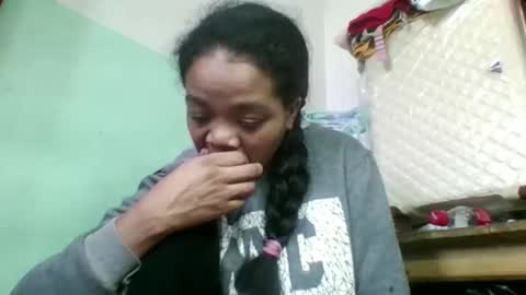 Snapshot of fetranialdy chatting on 11/19/25, 04:34 fetranialdy online show from 11/19/25, 04:34