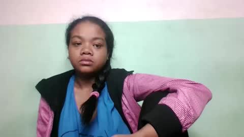 Snapshot of fetranialdy chatting on 11/26/25, 04:35 fetranialdy online show from 11/26/25, 04:35