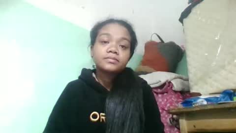 Snapshot of fetranialdy chatting on 12/17/25, 05:02 fetranialdy online show from 12/17/25, 05:02