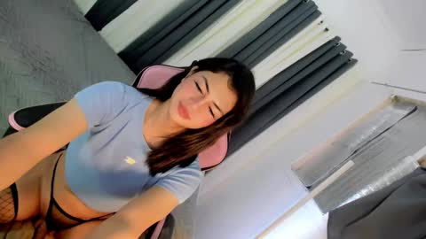 Jade online show from 12/12/24, 04:21