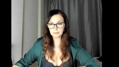 Snapshot of fey_bb chatting on 03/01/25, 12:23 Milana online show from 03/01/25, 12:23