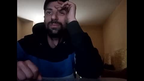 Raised in 90s online show from 05/02/26, 10:42