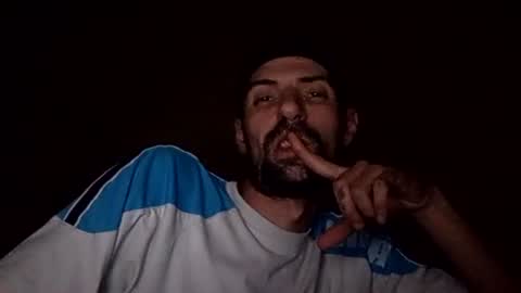Raised in 90s online show from 06/04/26, 06:14