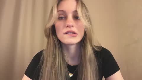 Lisa online show from 01/20/25, 01:00