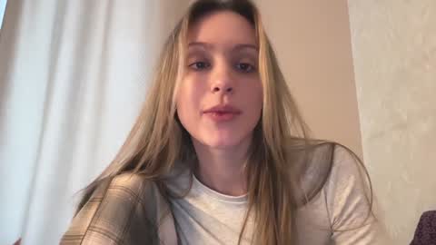 Lisa online show from 02/03/25, 08:57