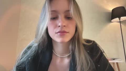 Lisa online show from 03/12/25, 10:37