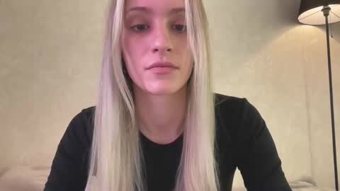 Lisa online show from 09/28/25, 08:09