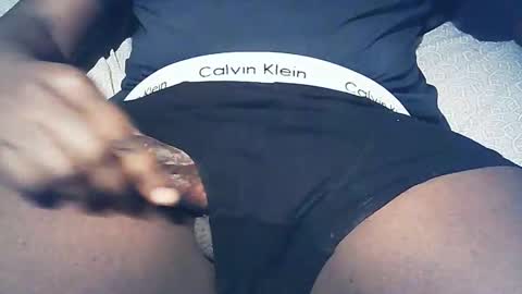 Snapshot of ffllvv chatting on 11/27/25, 01:35 bbbbCock online show from 11/27/25, 01:35