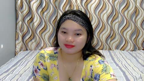 Snapshot of fhwilloughbyxx chatting on 03/31/26, 05:35 fhwilloughbyxx online show from 03/31/26, 05:35