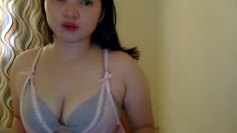 Snapshot of fhwilloughbyxx chatting on 06/16/26, 04:37 fhwilloughbyxx online show from 06/16/26, 04:37