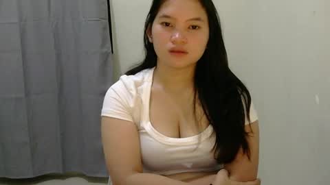 Snapshot of fhwilloughbyxx chatting on 06/26/26, 06:45 fhwilloughbyxx online show from 06/26/26, 06:45