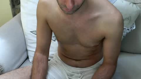 Snapshot of fidelio89 chatting on 06/18/26, 08:58 Fid online show from 06/18/26, 08:58